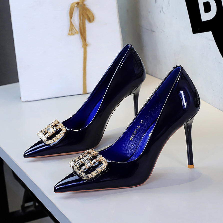 Court Heel Pointed - Zapatos de Tacón Alto con Punta