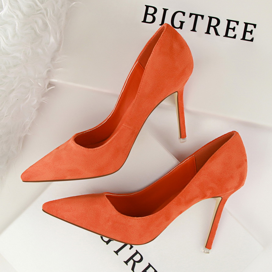 Zapatos de tacón de gamuza clá - Court Heel Pointed reseña y precio