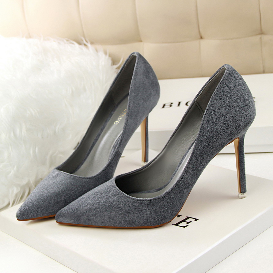 Zapatos de tacón de gamuza clá - Court Heel Pointed reseña y precio