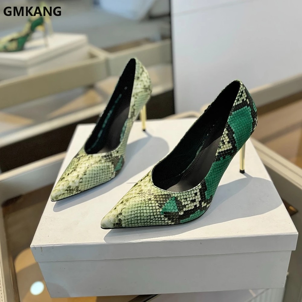 Zapatos de tacón bajo con esta - Court Heel Pointed reseña y precio
